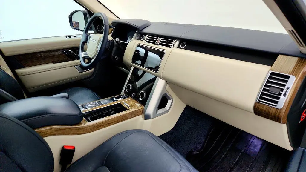 2019 Land Rover Range Rover - $28,495