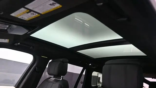 2021 Land Rover Range Rover P525 HSE Westminster Edition