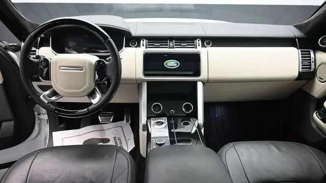 2021 Land Rover Range Rover P525 HSE Westminster Edition