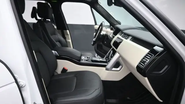 2021 Land Rover Range Rover P525 HSE Westminster Edition
