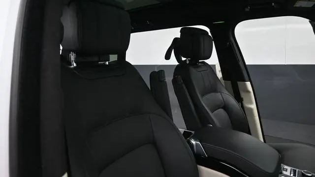 2021 Land Rover Range Rover P525 HSE Westminster Edition