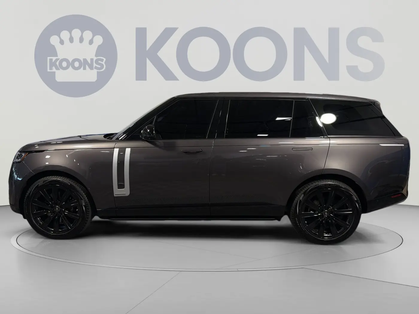 2025 Land Rover Range Rover - $127,618