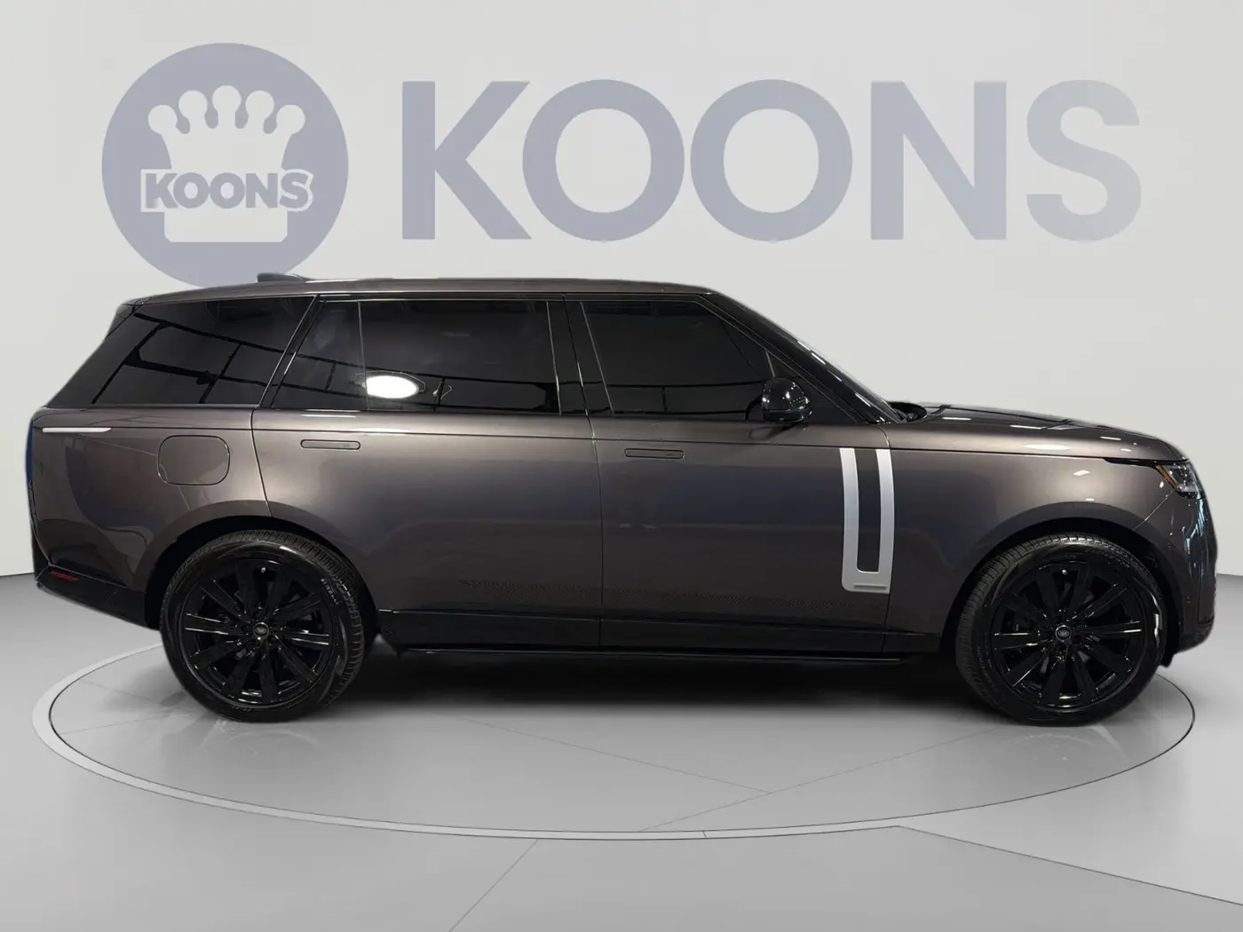 2025 Land Rover Range Rover - $127,618