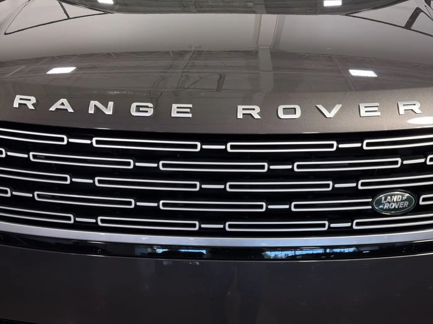 2025 Land Rover Range Rover - $127,618