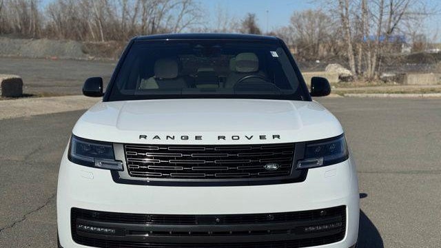 2023 Land Rover Range Rover P530 SE