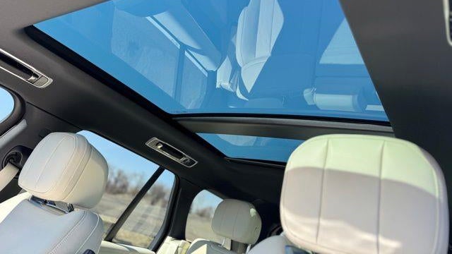 2023 Land Rover Range Rover P530 SE