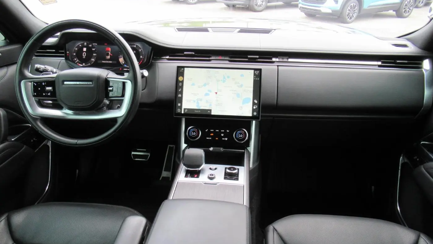 2023 Land Rover Range Rover P530 SE
