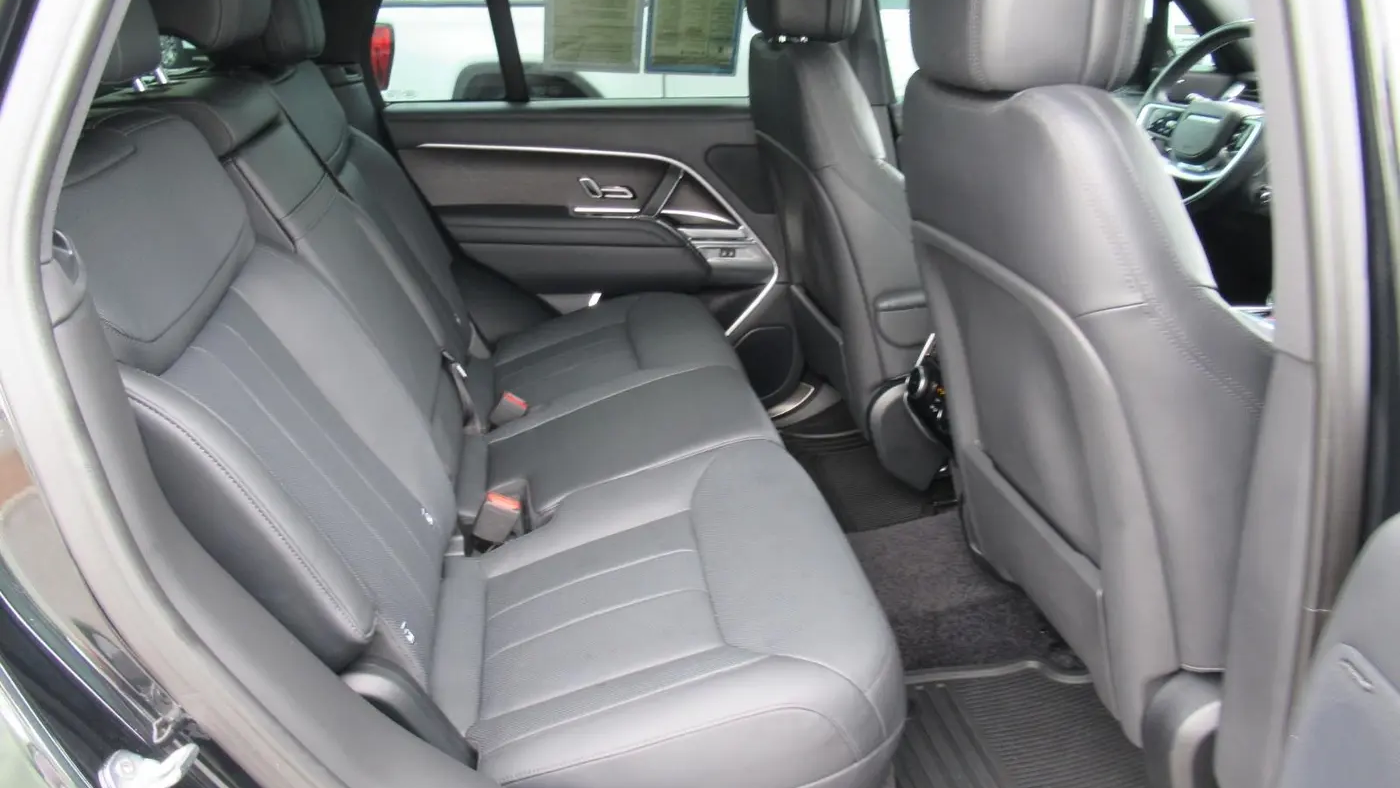 2023 Land Rover Range Rover P530 SE