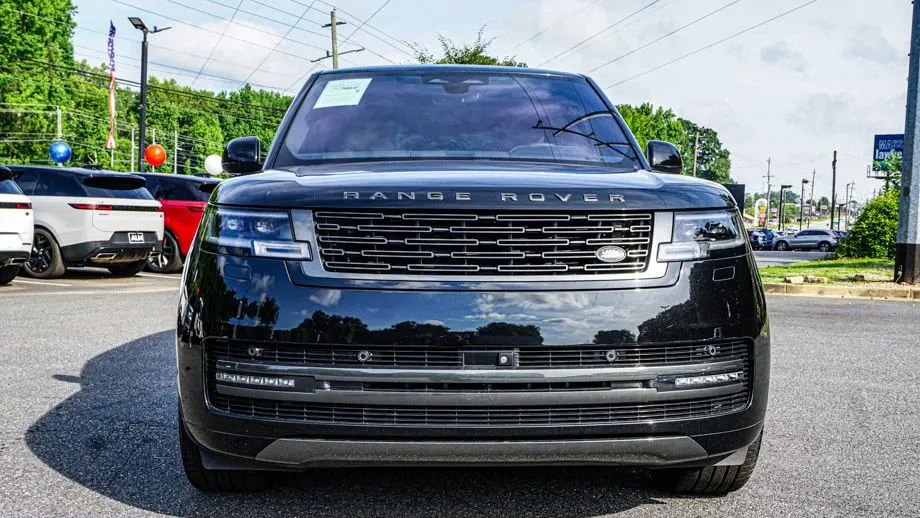 2023 Land Rover Range Rover P530 SE
