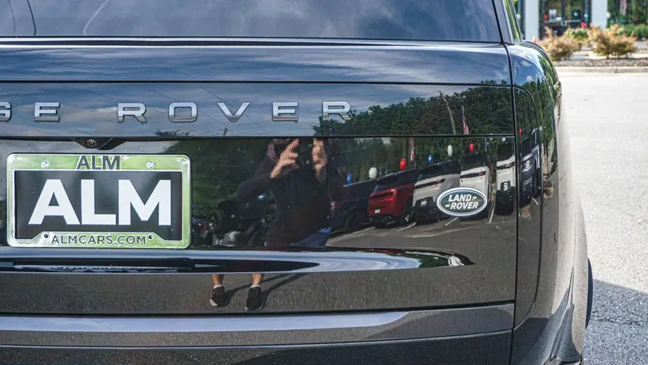 2023 Land Rover Range Rover P530 SE