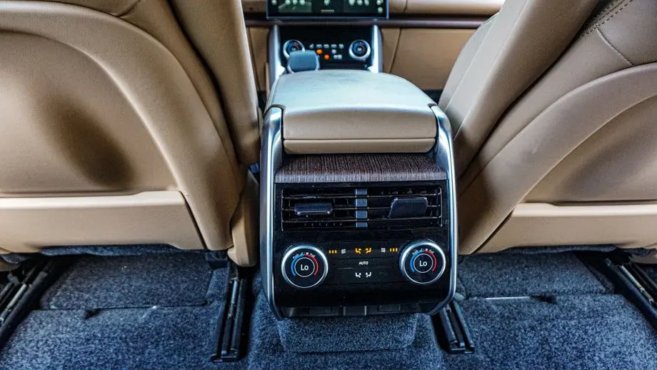 2023 Land Rover Range Rover P530 SE