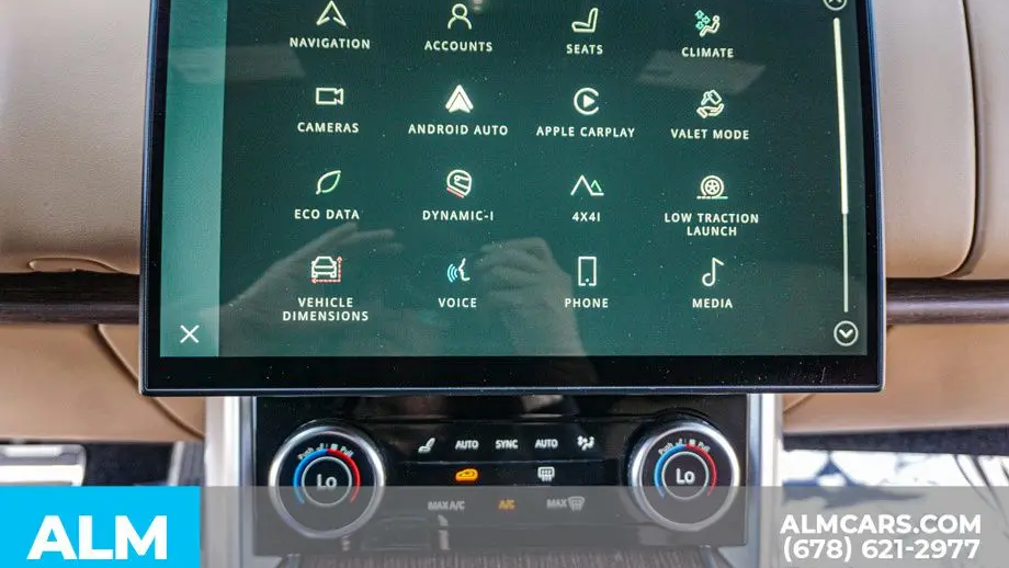 2023 Land Rover Range Rover P530 SE