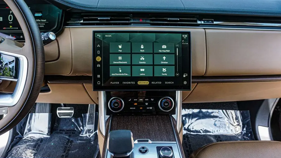 2023 Land Rover Range Rover P530 SE