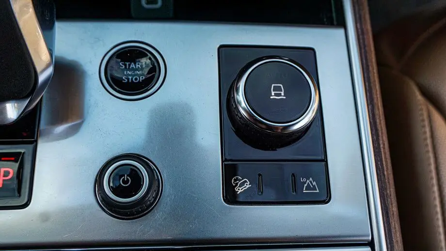 2023 Land Rover Range Rover P530 SE