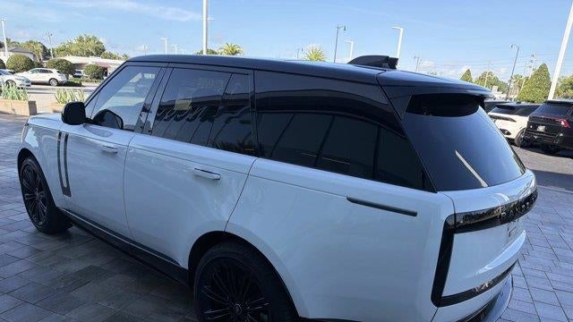 2023 Land Rover Range Rover P530 SE