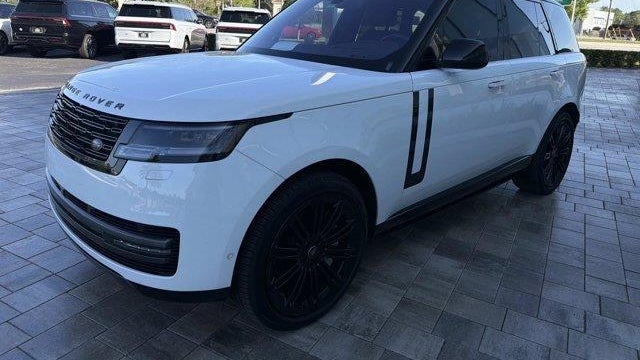 2023 Land Rover Range Rover P530 SE