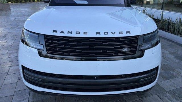 2023 Land Rover Range Rover P530 SE