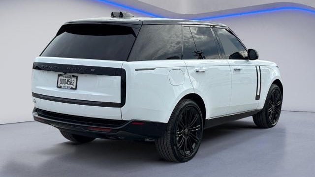 2025 Land Rover Range Rover P530 SE