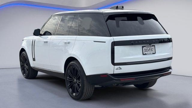 2025 Land Rover Range Rover P530 SE