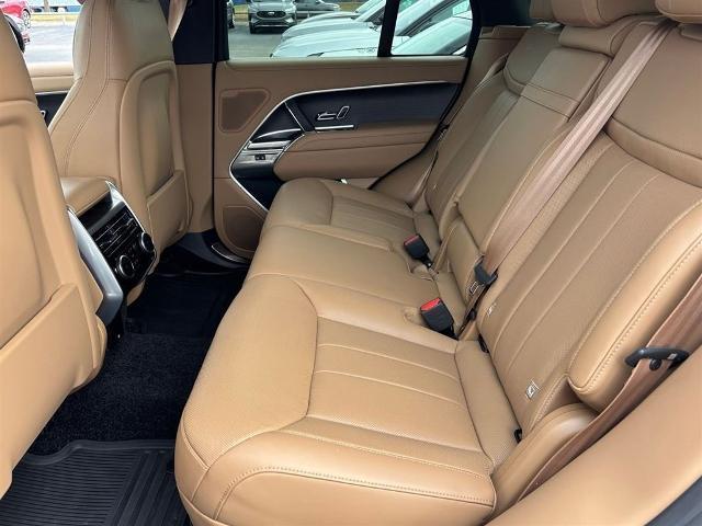 2025 Land Rover Range Rover - $123,390