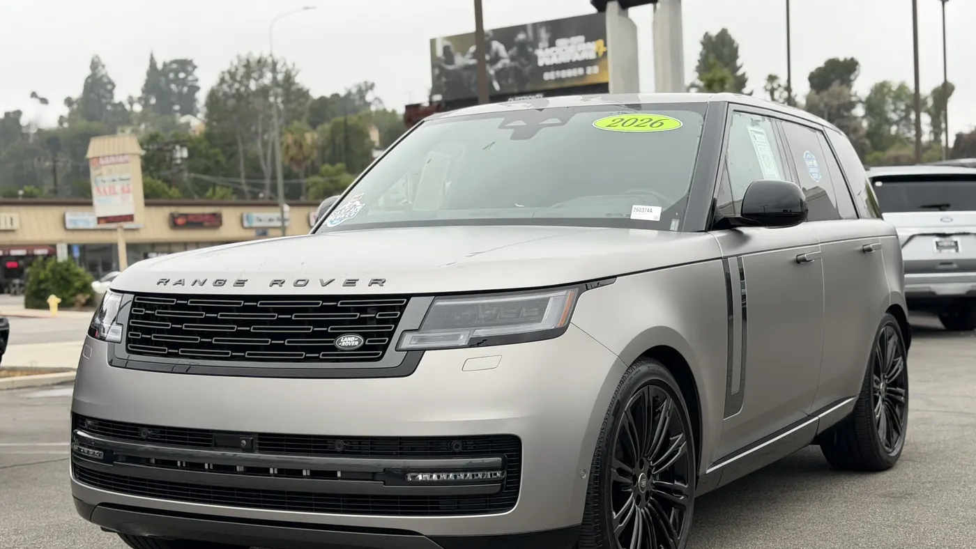 2025 Land Rover Range Rover P530 SE