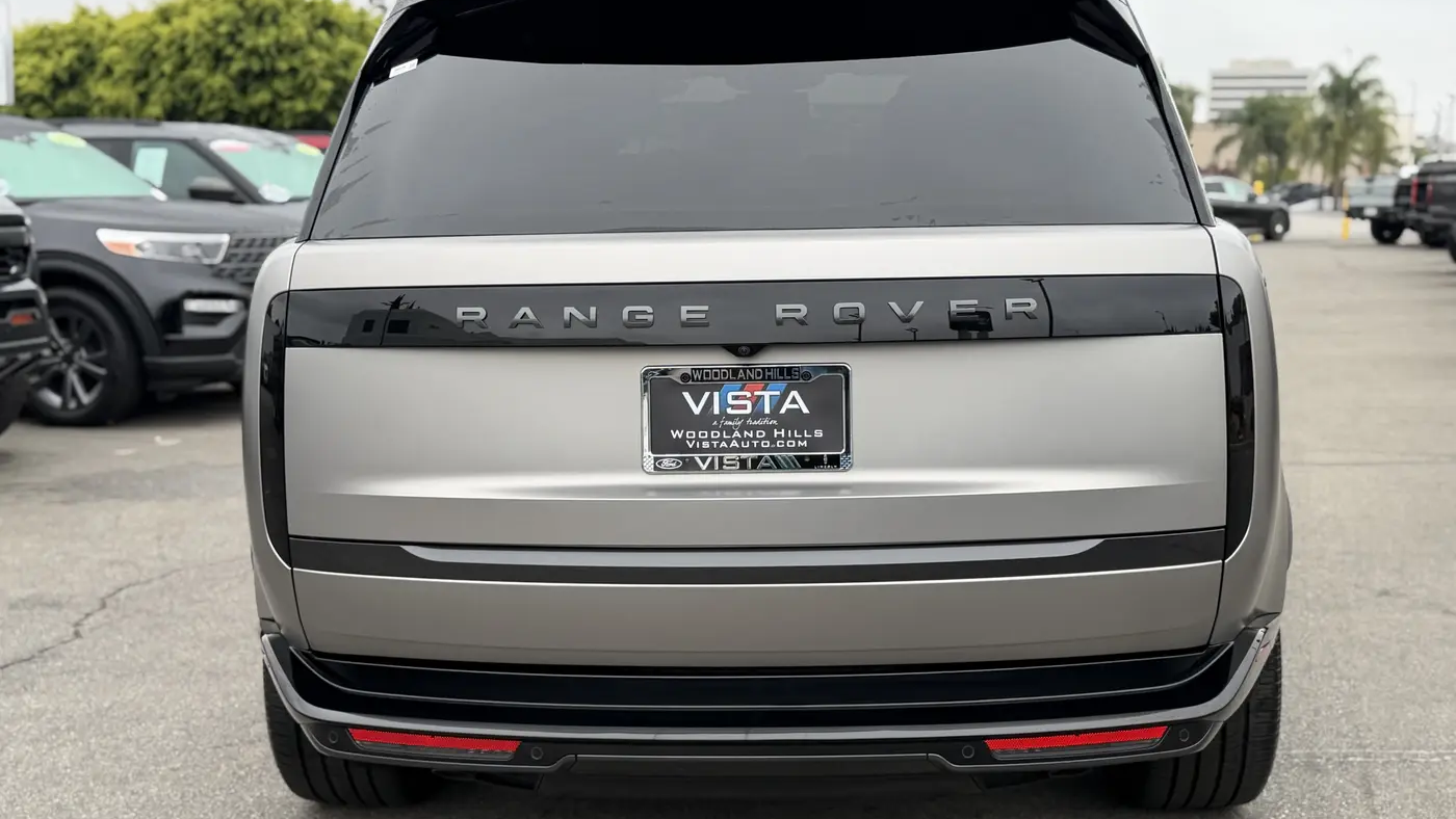 2025 Land Rover Range Rover P530 SE
