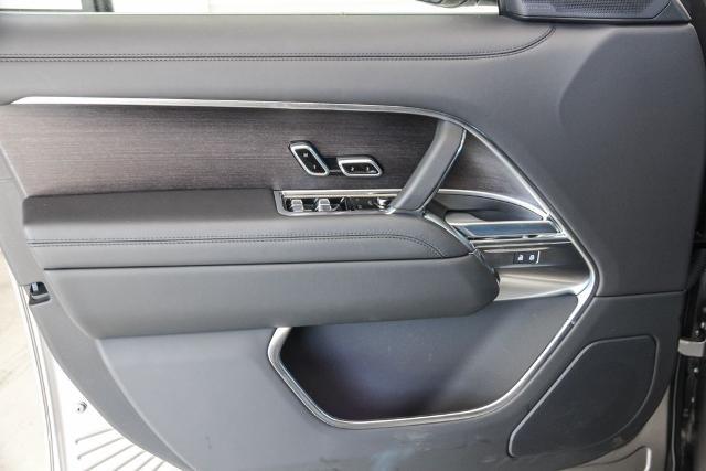 2025 Land Rover Range Rover - $118,995