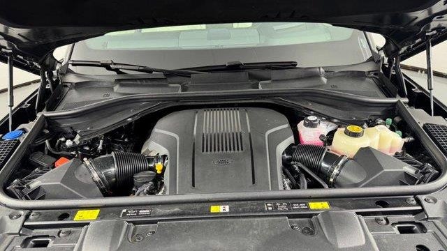2025 Land Rover Range Rover P530 SE