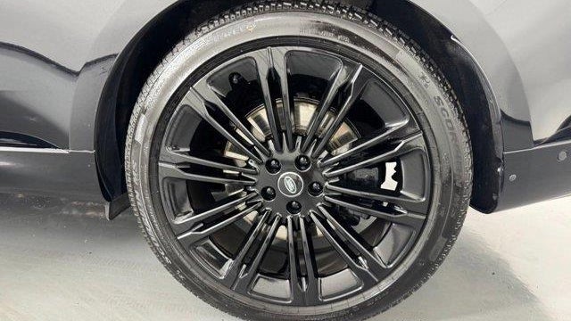 2025 Land Rover Range Rover P530 SE