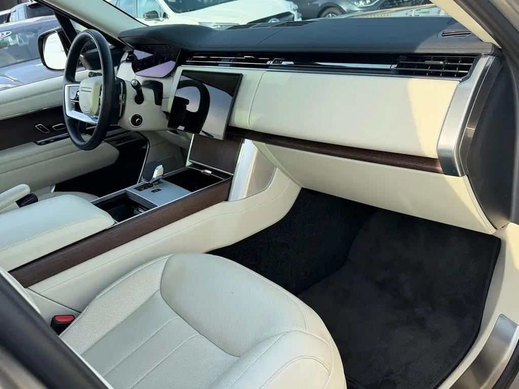2024 Land Rover Range Rover - $92,149