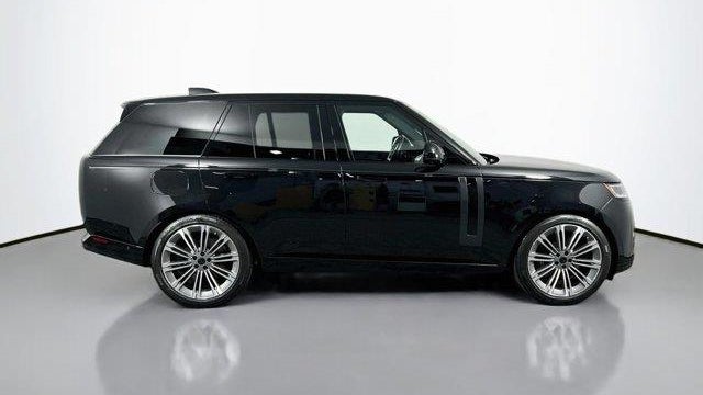 2025 Land Rover Range Rover P530 SE