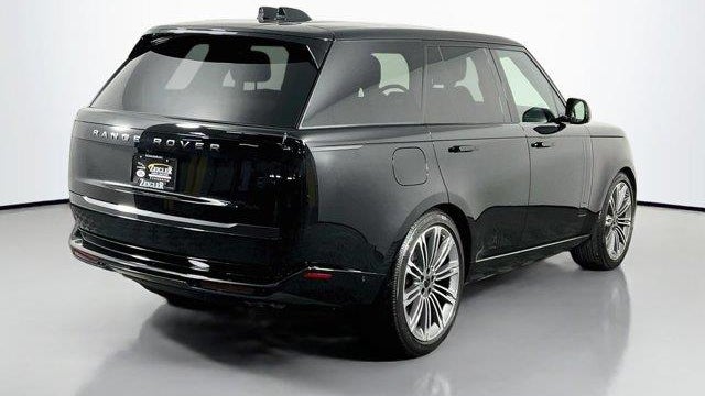 2025 Land Rover Range Rover P530 SE