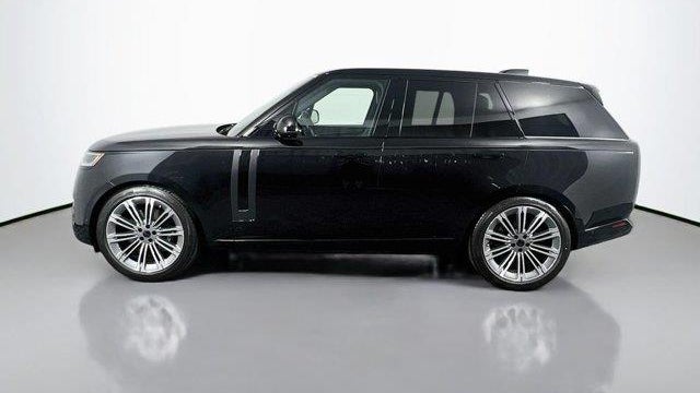 2025 Land Rover Range Rover P530 SE