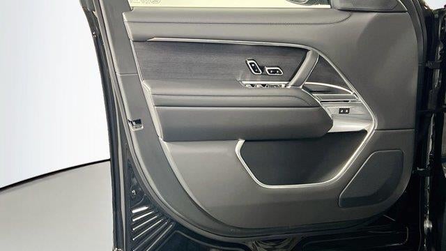 2025 Land Rover Range Rover P530 SE