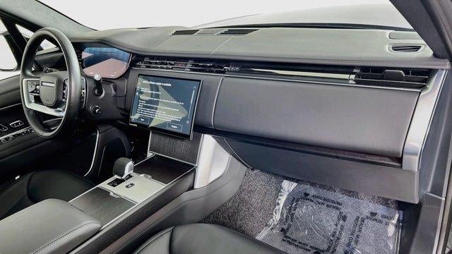 2025 Land Rover Range Rover P530 SE