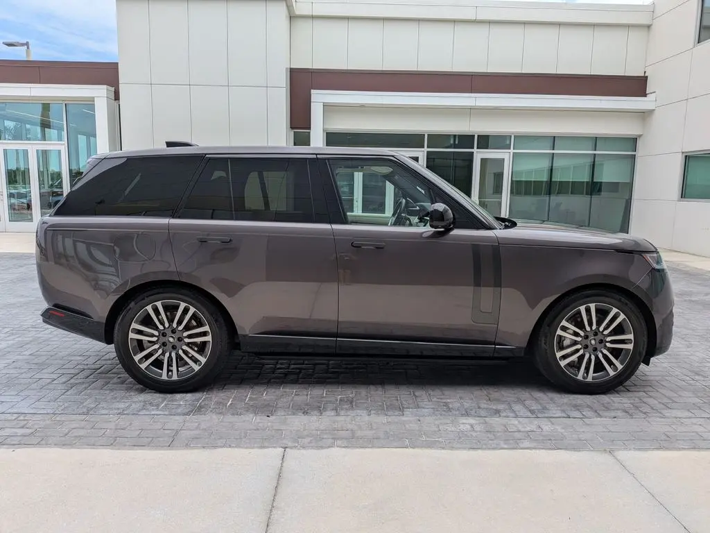 2025 Land Rover Range Rover - $107,676
