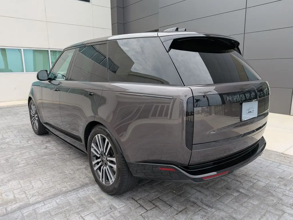 2025 Land Rover Range Rover - $107,676