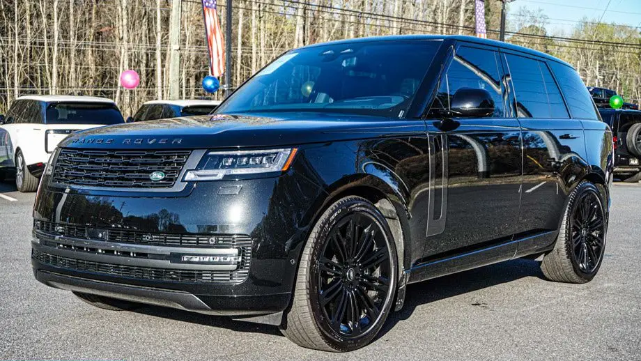 2025 Land Rover Range Rover P530 SE