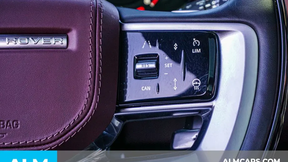 2025 Land Rover Range Rover P530 SE