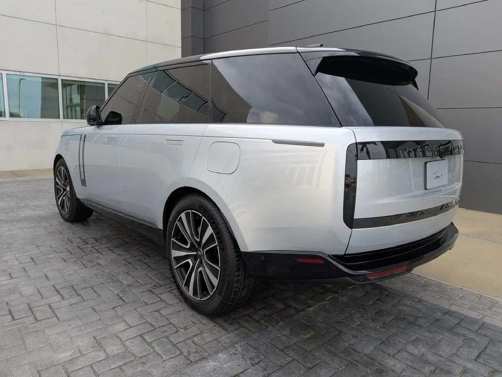 2025 Land Rover Range Rover - $98,497