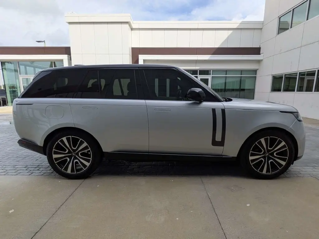 2025 Land Rover Range Rover - $98,497