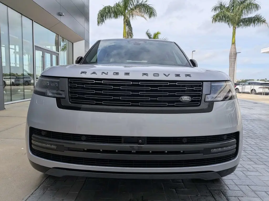 2025 Land Rover Range Rover - $98,497