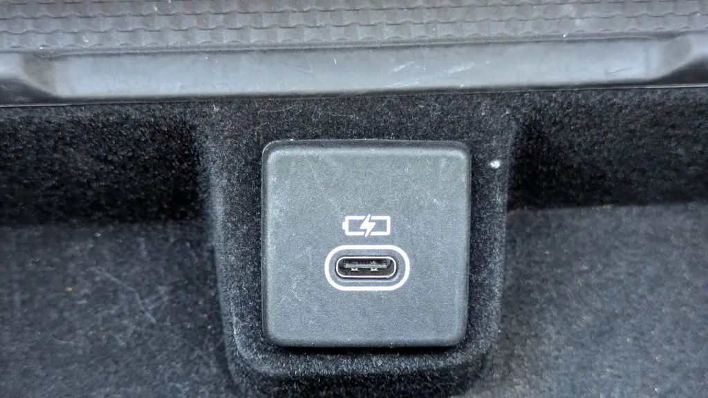 2025 Land Rover Range Rover P550e SE
