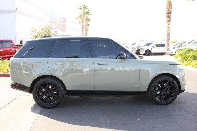 2025 Land Rover Range Rover - $98,995