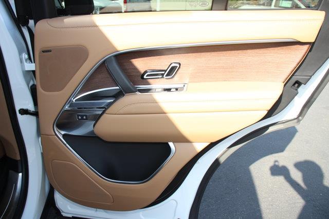 2025 Land Rover Range Rover - $98,995