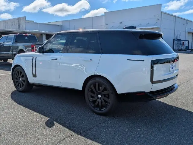 2025 Land Rover Range Rover - $104,088