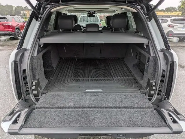 2025 Land Rover Range Rover - $104,088