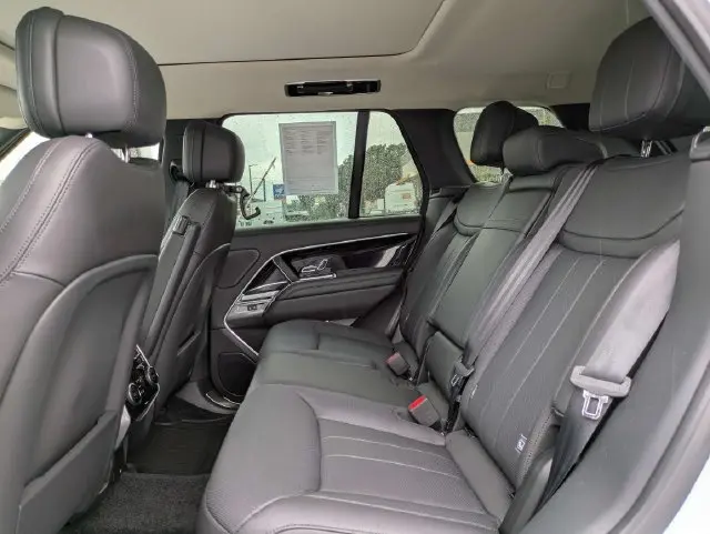2025 Land Rover Range Rover - $104,088