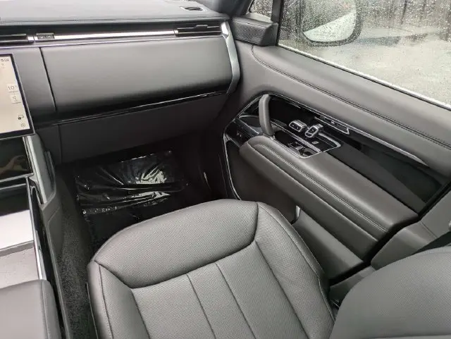 2025 Land Rover Range Rover - $104,088