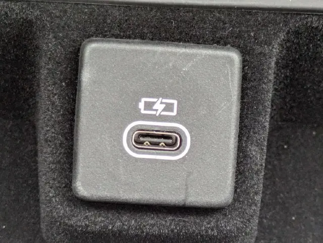 2025 Land Rover Range Rover - $104,088